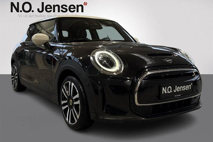 Sort Mini Cooper fra 2022 set udefra