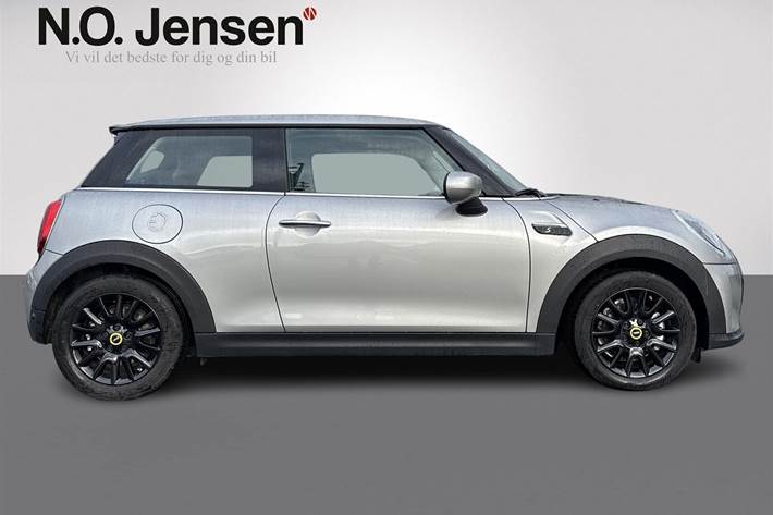 Sølv Mini Cooper fra 2023
