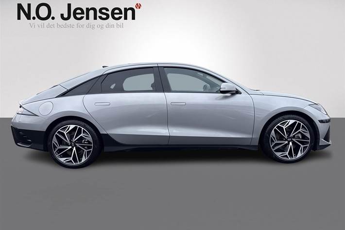 Sølv Hyundai Ioniq 6 fra 2025