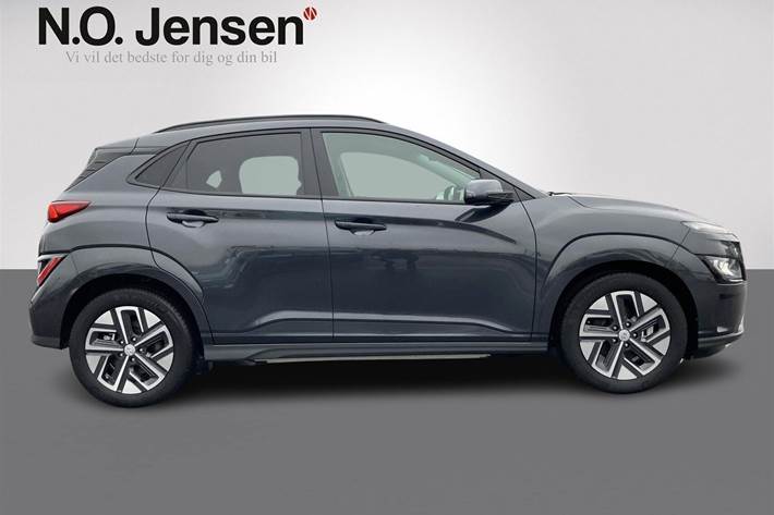 Grå Hyundai Kona fra 2021