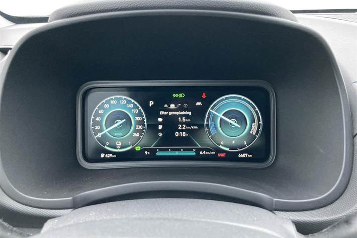 Grå Hyundai Kona fra 2021