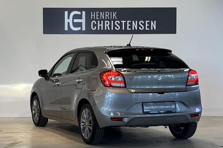 Sølv Suzuki Baleno fra 2019