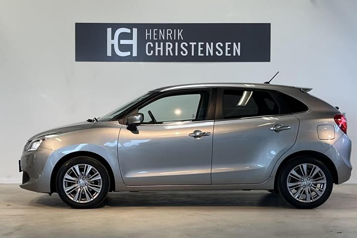Sølv Suzuki Baleno fra 2019