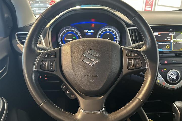 Sølv Suzuki Baleno fra 2019