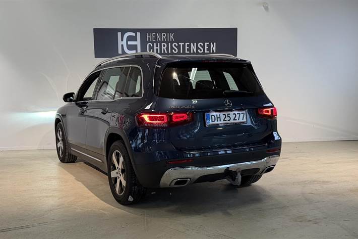 Blå Mercedes GLB200 d fra 2021