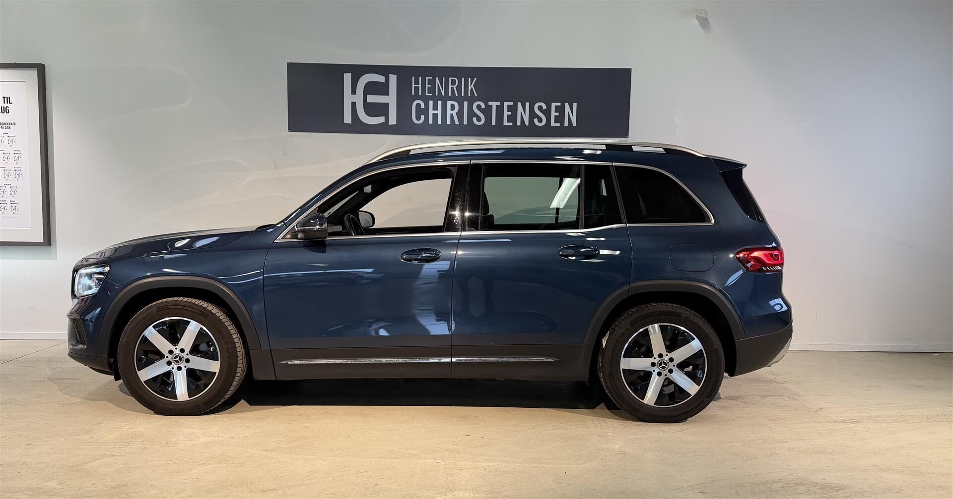 Blå Mercedes GLB200 d fra 2021