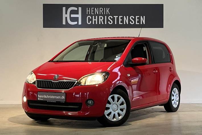 Rød Skoda Citigo fra 2013 set udefra