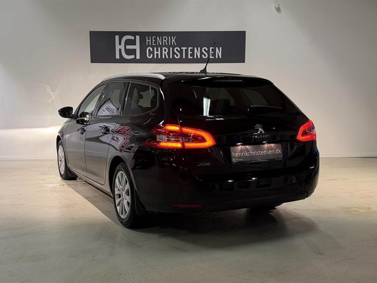 Peugeot 308 1,2 SW PureTech Style 130HK Stc 6g