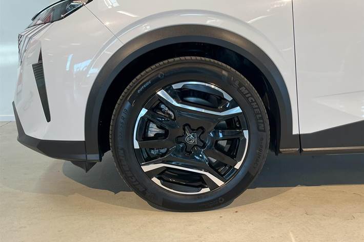 Hvid Peugeot e-3008 fra 2024