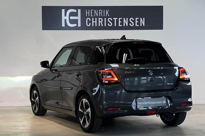 Grå Suzuki Swift fra 2024