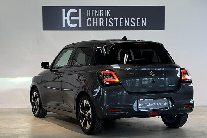 Grå Suzuki Swift fra 2024