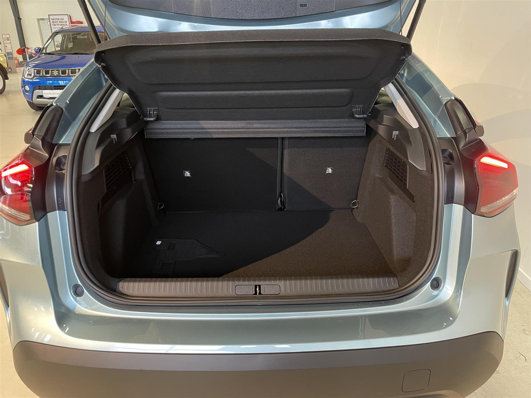 Blå Citroën C4 fra 2023