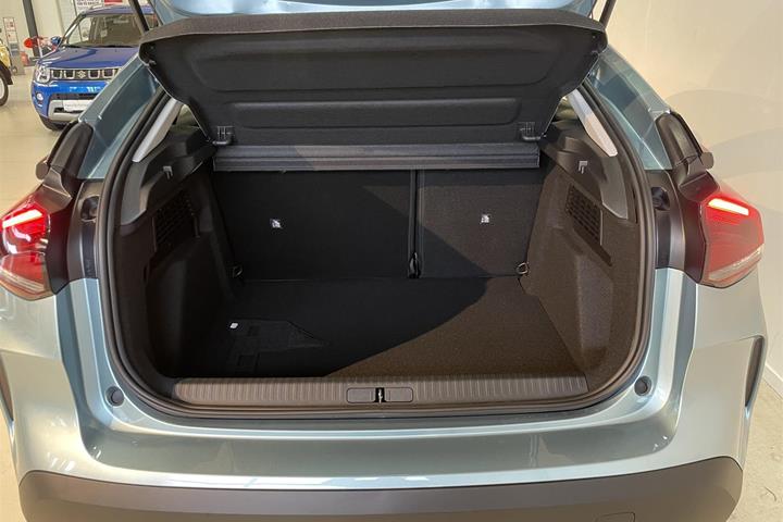 Blå Citroën C4 fra 2023