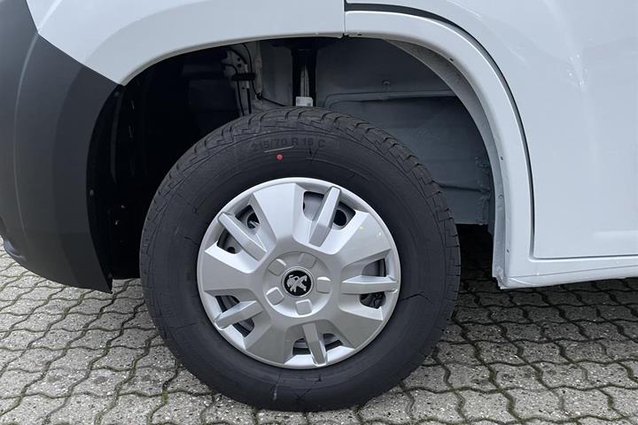 Hvid Peugeot Boxer fra 2022