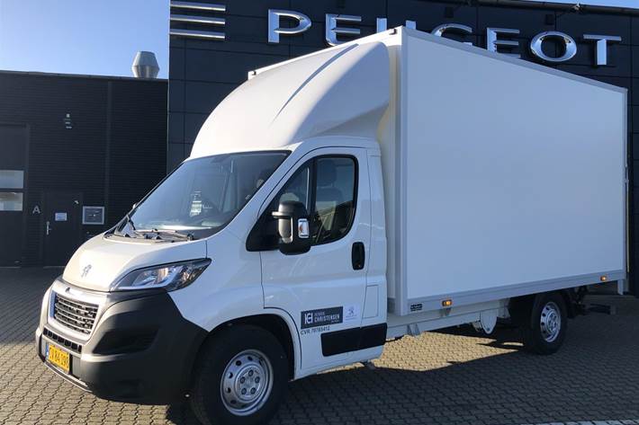 Hvid Peugeot Boxer fra 2021