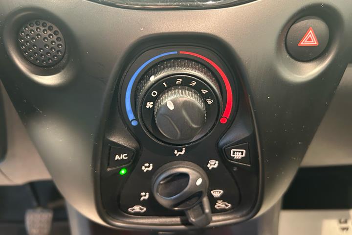 Sort Citroën C1 fra 2015