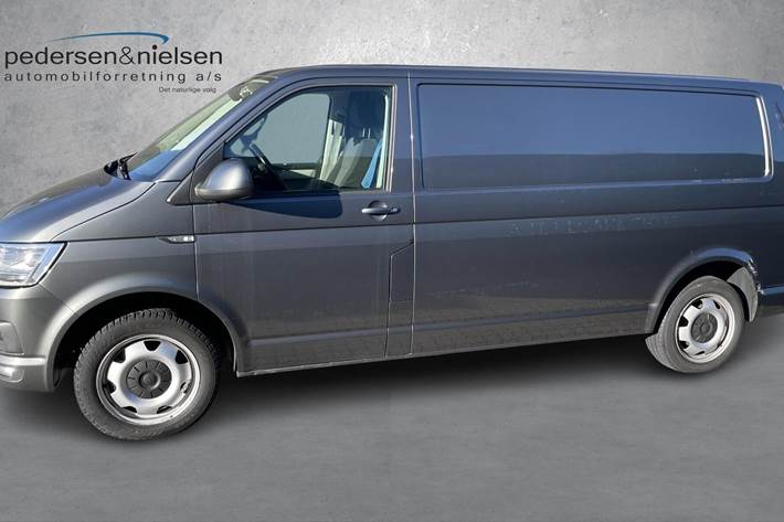Sort VW Transporter fra 2017
