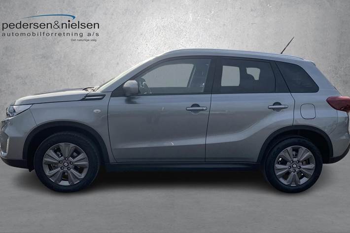 Sort Suzuki Vitara fra 2025