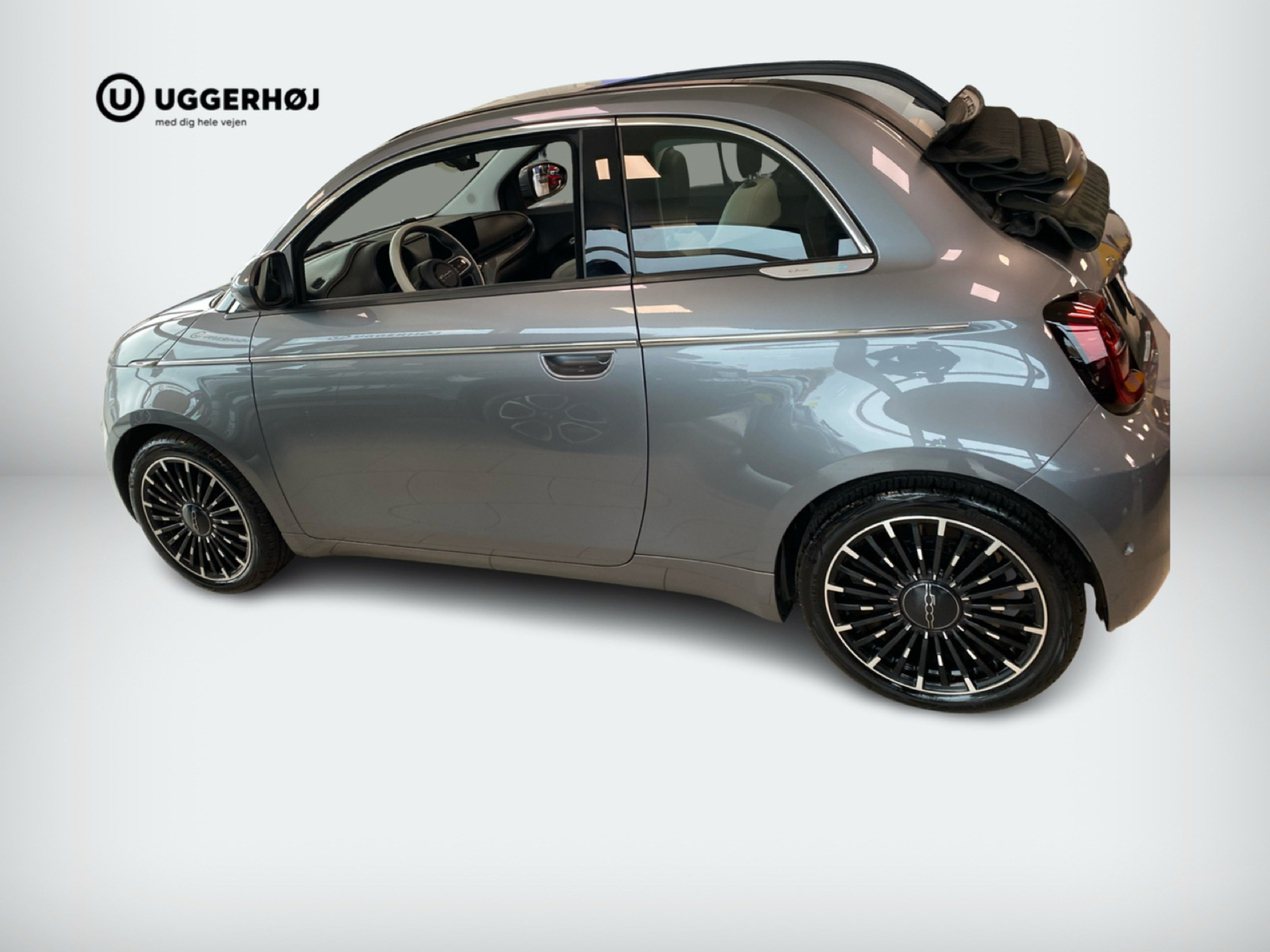 Grå Fiat 500e fra 2021
