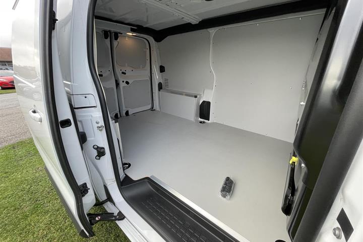 Hvid Opel Vivaro-e fra 2023
