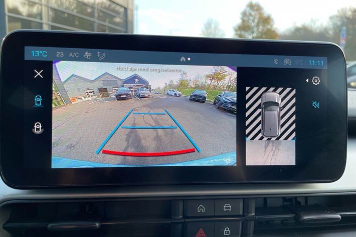 Blå Jeep Avenger fra 2024