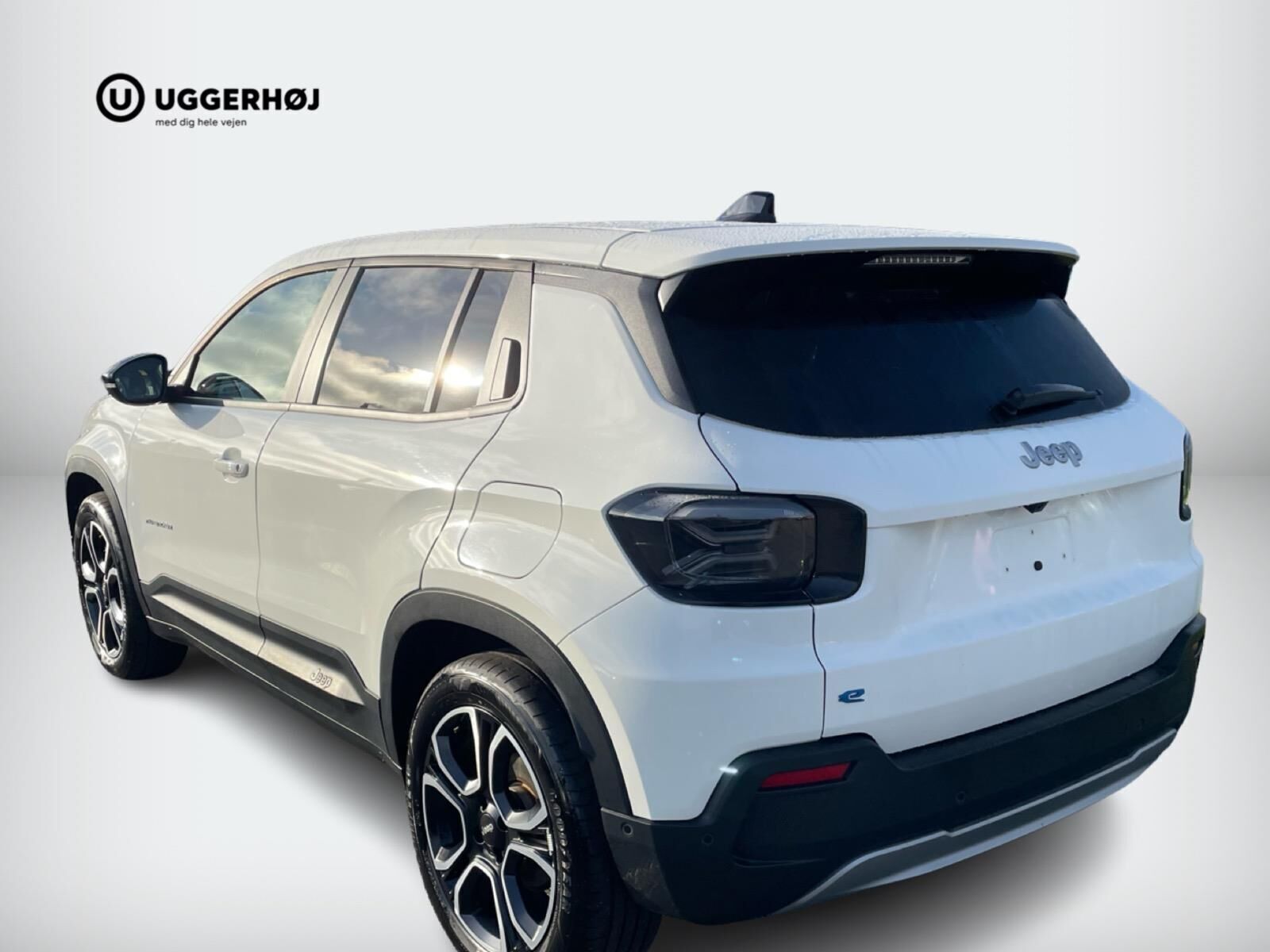 Hvid Jeep Avenger fra 2024