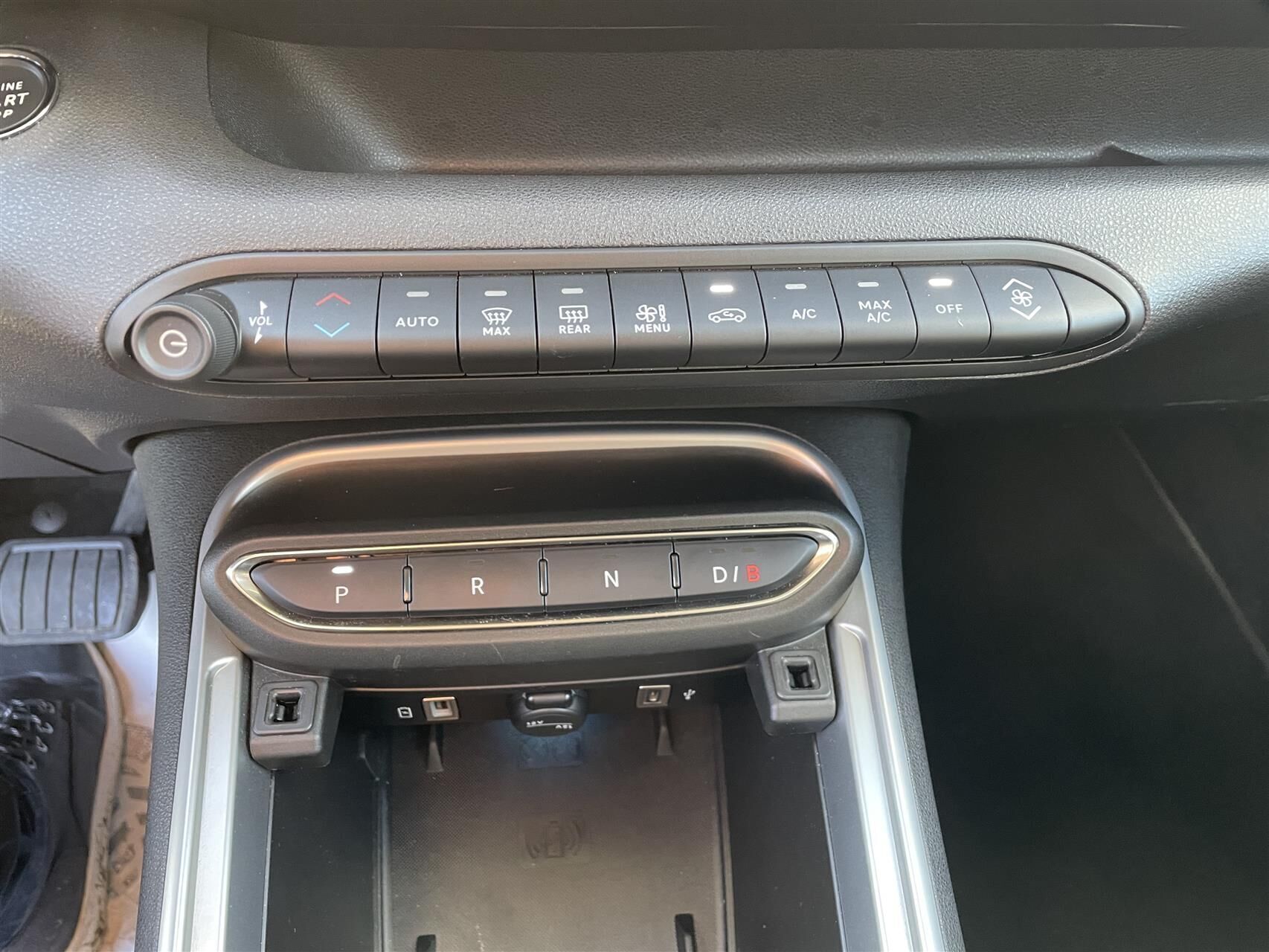 Hvid Jeep Avenger fra 2024