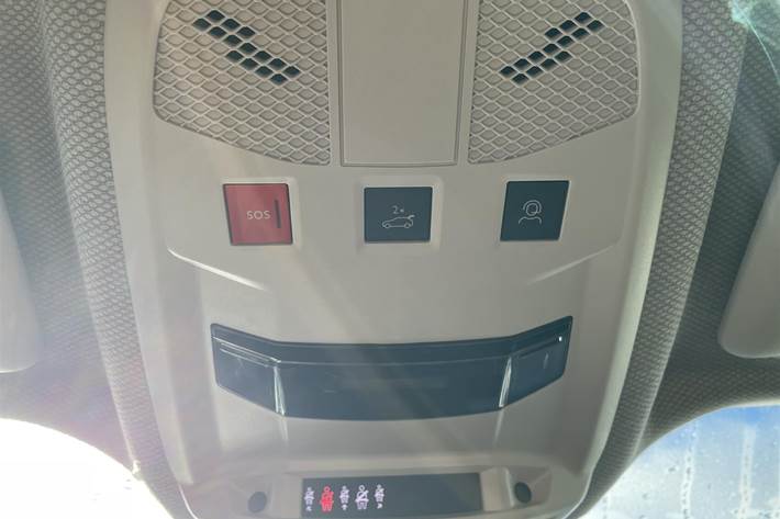 Hvid Jeep Avenger fra 2024