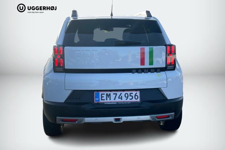 Hvid Fiat Grande Panda fra 2025 set udefra