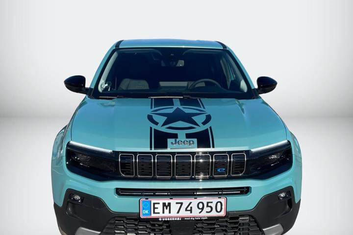 Blå Jeep Avenger fra 2023