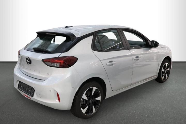 Grå Opel Corsa-e fra 2023