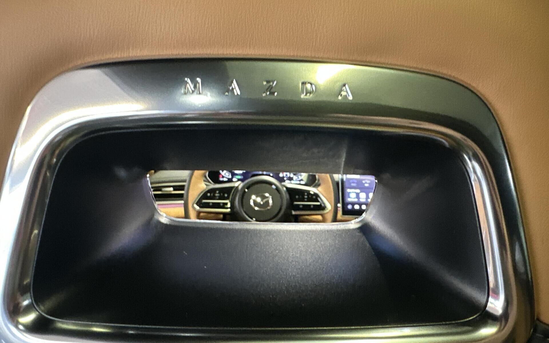 Blå Mazda 6e fra 2025