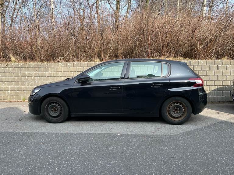 Peugeot 308 1,2 e-THP Active 130HK 5d 6g