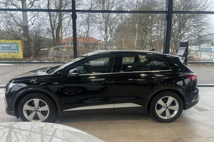 Sort Audi Q4 fra 2023