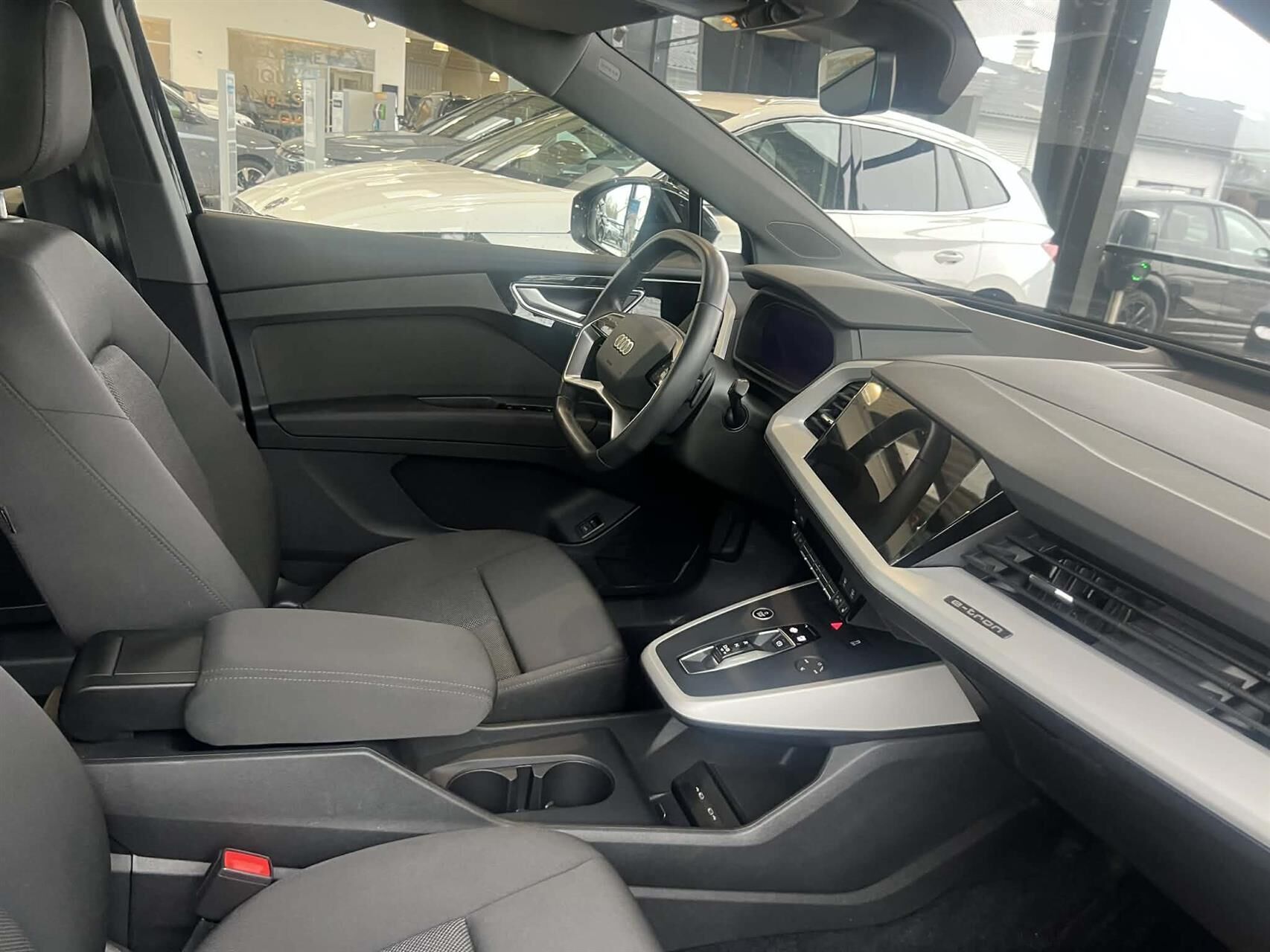 Sort Audi Q4 fra 2023