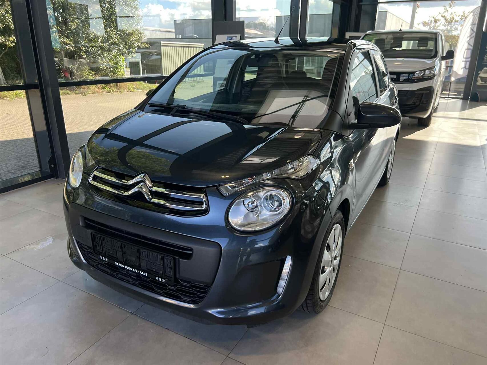 Citroën C1 1,0 VTi Shine 72HK 5d