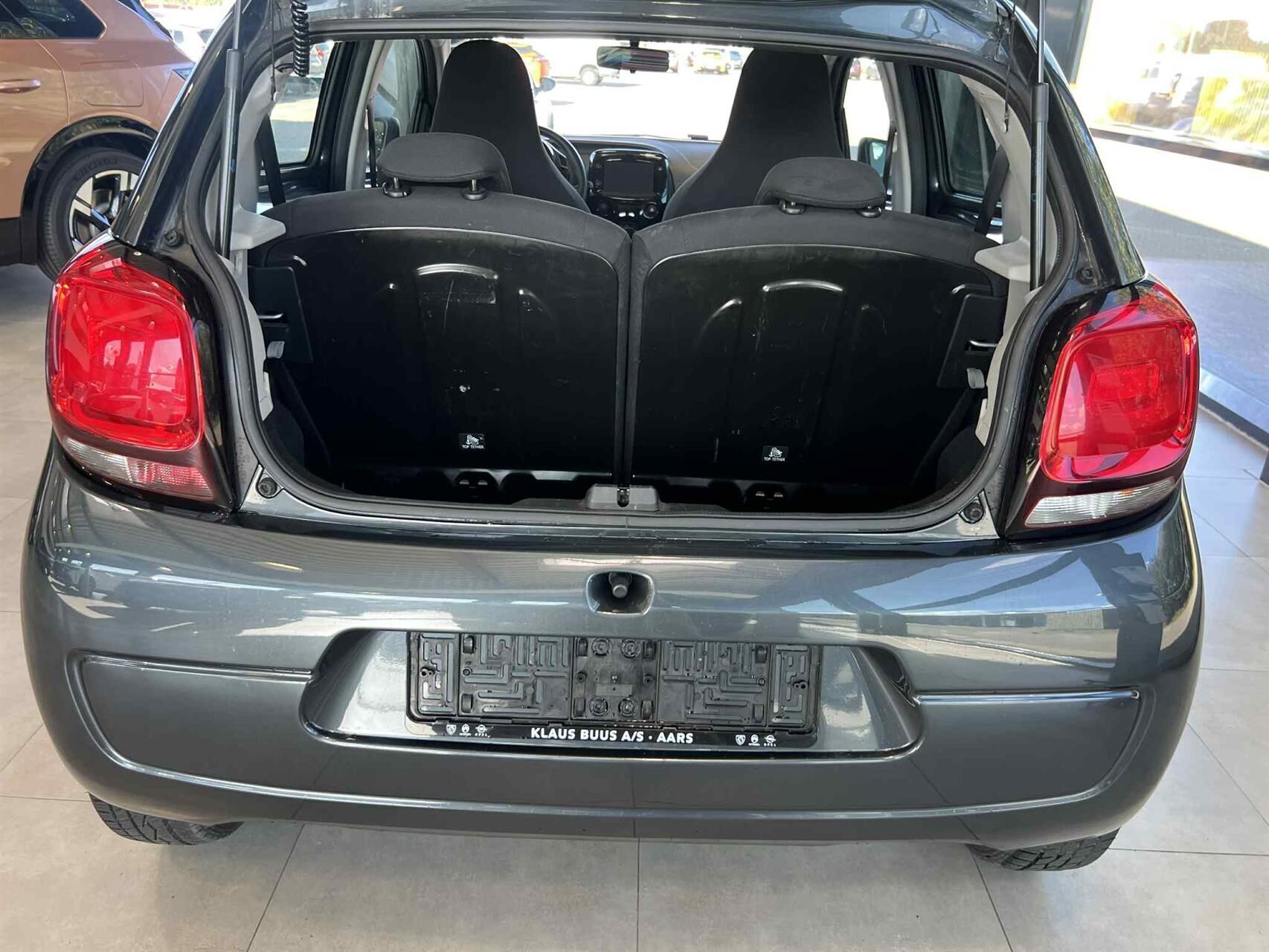 Grå Citroën C1 fra 2021