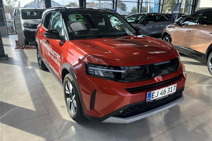 Orange Opel Frontera fra 2025