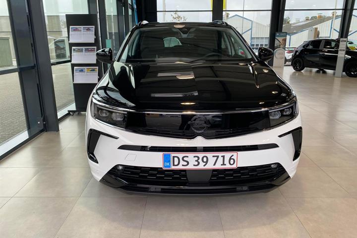 Hvid Opel Grandland fra 2023