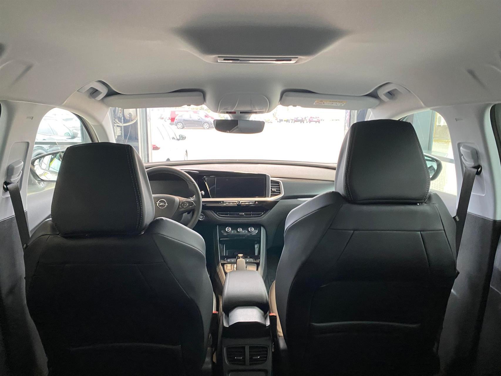 Hvid Opel Grandland fra 2023