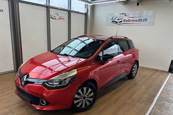 Rød Renault Clio fra 2016 set udefra