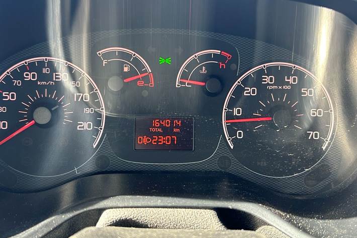 Hvid Fiat Doblò fra 2012