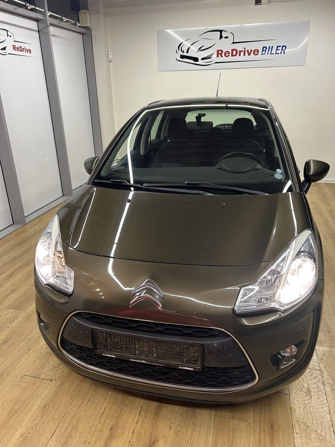 Brun Citroën C3 fra 2013