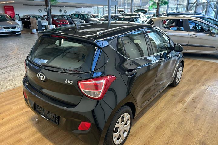 Sort Hyundai i10 fra 2014