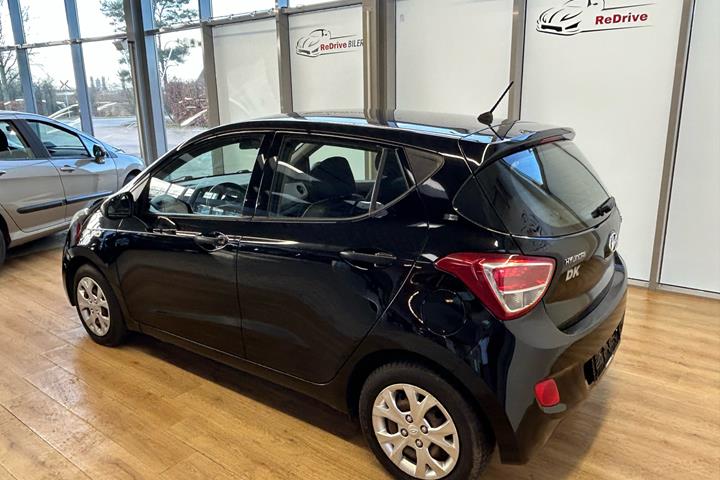 Sort Hyundai i10 fra 2014