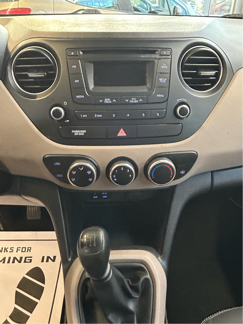 Sort Hyundai i10 fra 2014