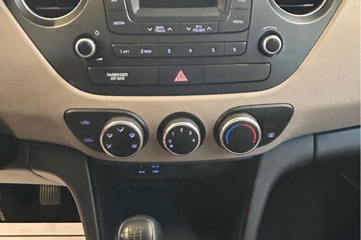 Sort Hyundai i10 fra 2014