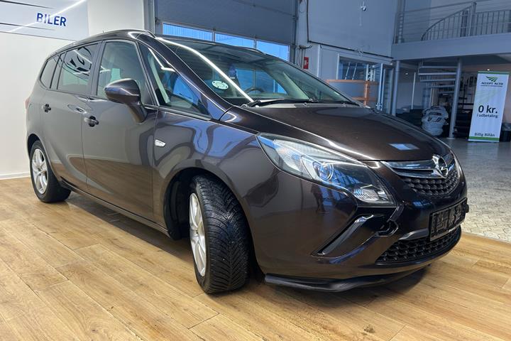 Brun Opel Zafira fra 2012 set udefra