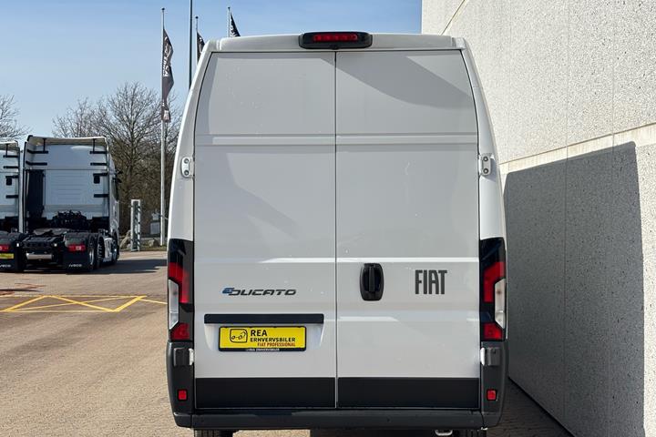 Hvid Fiat E-Ducato fra 2026