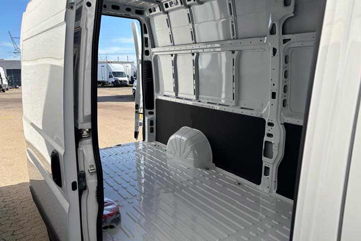 Hvid Fiat E-Ducato fra 2026